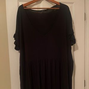 Black dress with ruffled sleeves, boohoo size 22 fits more like a 26/28